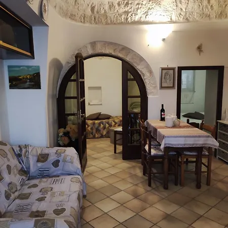 U Casied Montalbano (Apulia)